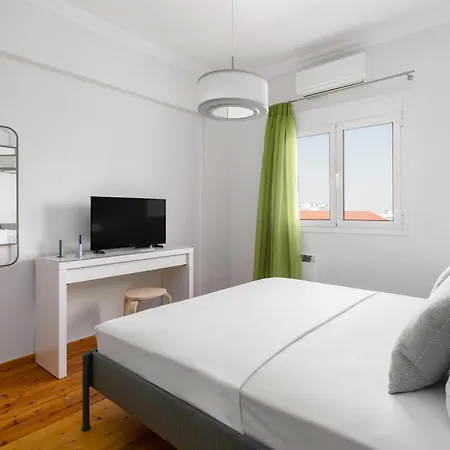 Idea Bu Halu!, In Center Of Apartment *