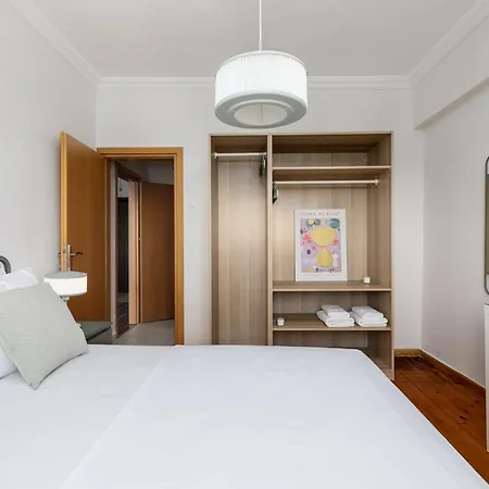Idea Bu Halu!, In Center Of Apartment *
